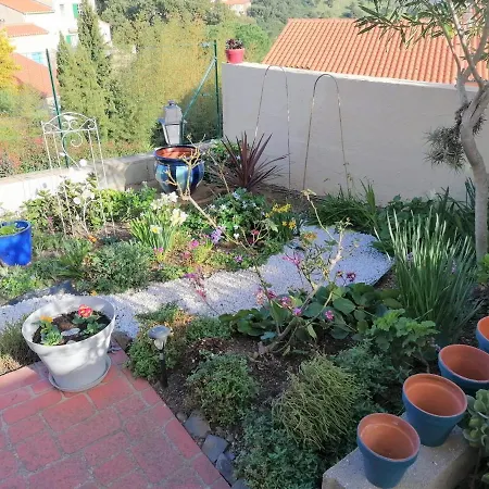 Villa Dans Les Hauteurs De *